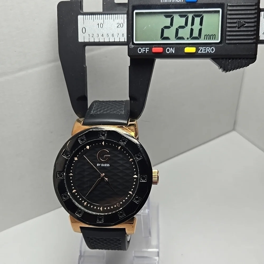 Mens G by GUESS  Black Rose Gold Watch G10438G1 New Battery